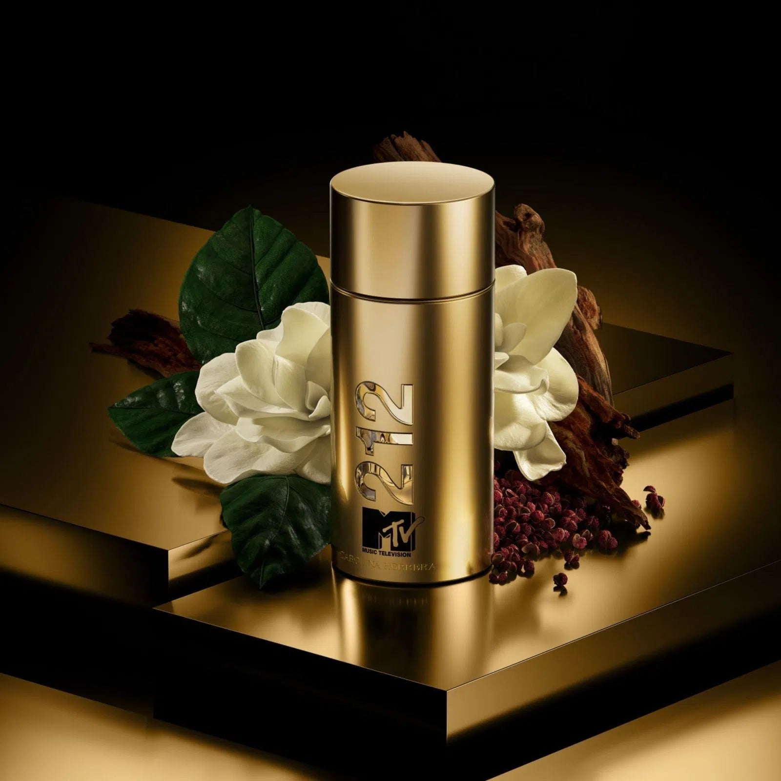 Perfume Carolina Herrera 212 Men NYC MTV EDT (M) / 100 ml - 3 - Privé Perfumes Honduras