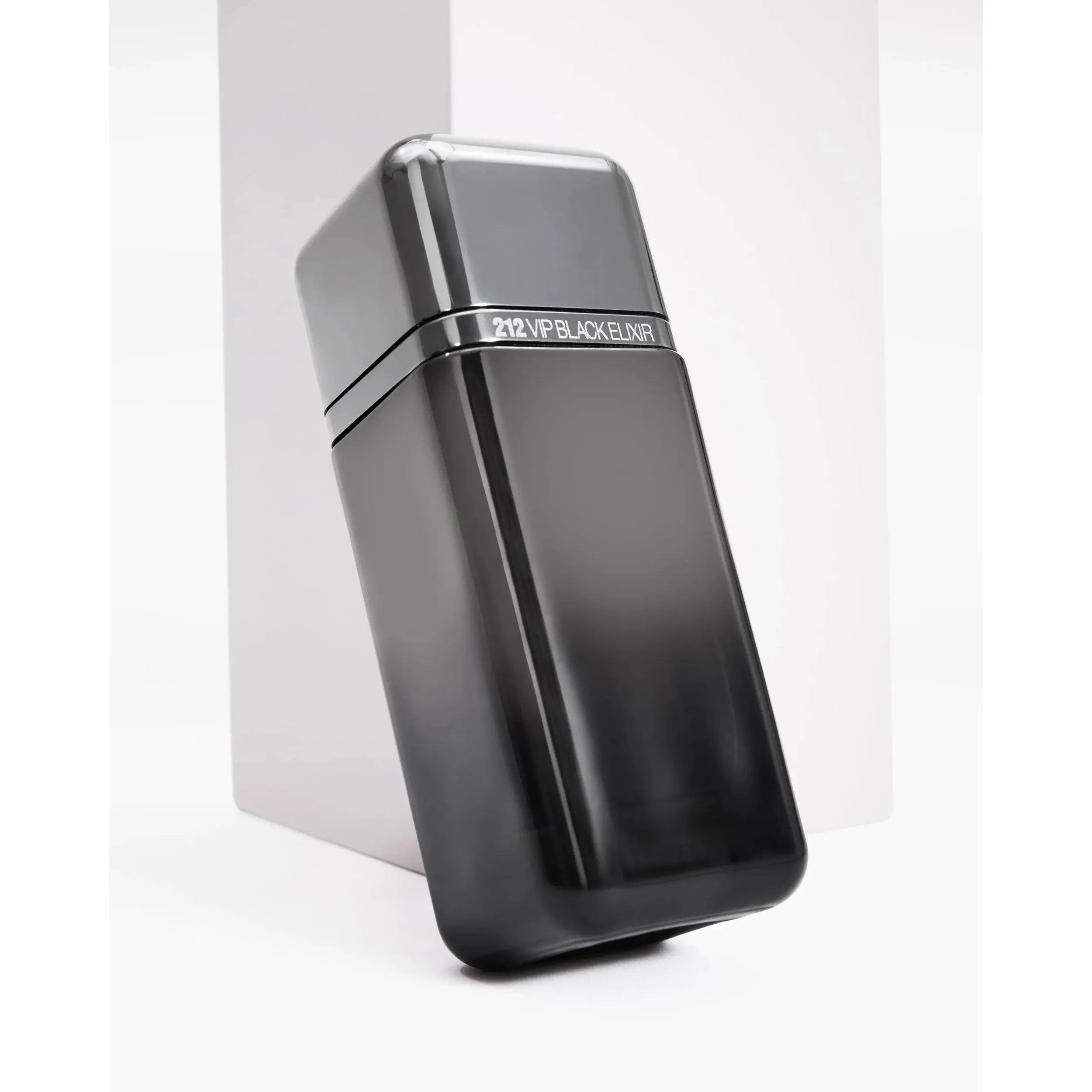 Perfume Carolina Herrera 212 VIP Black Elixir EDP (M) / 100 ml - 5 - Privé Perfumes Honduras