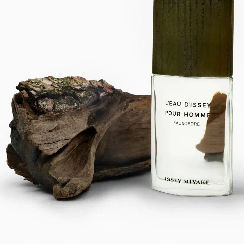 Perfume Issey Miyake L'Eau D'Issey Pour Homme Eau & Cedre EDT (M) / 125 ml - 5 - Privé Perfumes Honduras