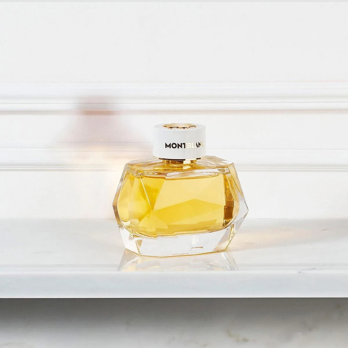 Perfume Montblanc Signature Absolue EDP (W) / 90 ml - 7 - Privé Perfumes Honduras
